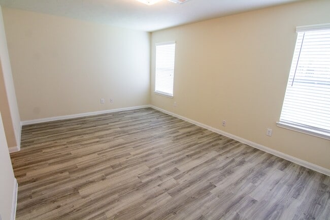 Building Photo - 13011 Baileys Run