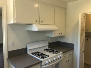 Building Photo - 639 Howland Dr