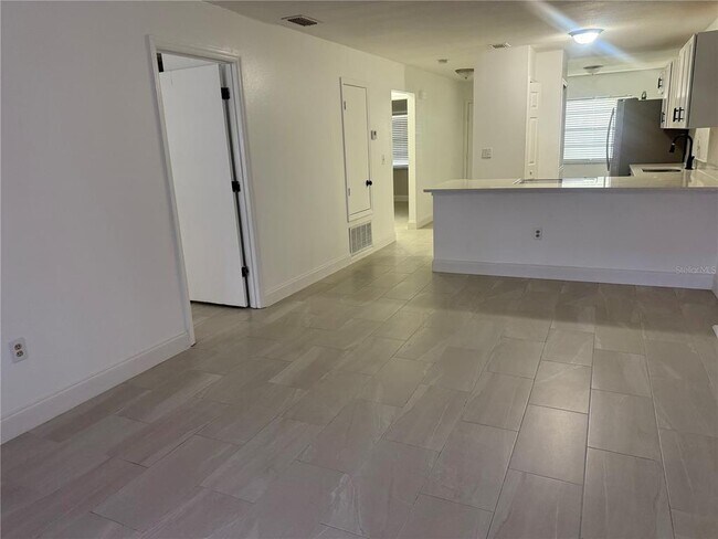 Foto del edificio - 2128 Bahamas Ct