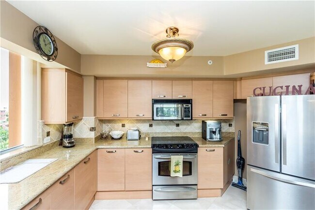 Building Photo - 2001 N Ocean Blvd