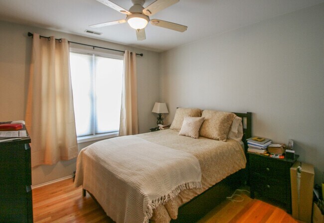 Master bed - 750 North Willard Court