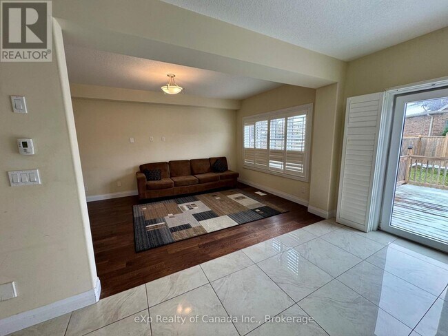 Building Photo - 234 Munnoch Blvd