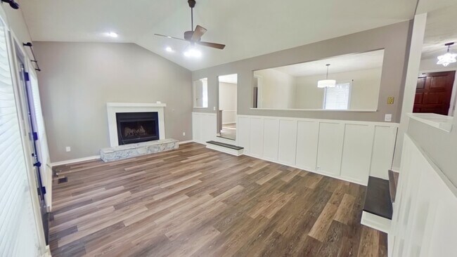 Building Photo - 4491 Briton Ct