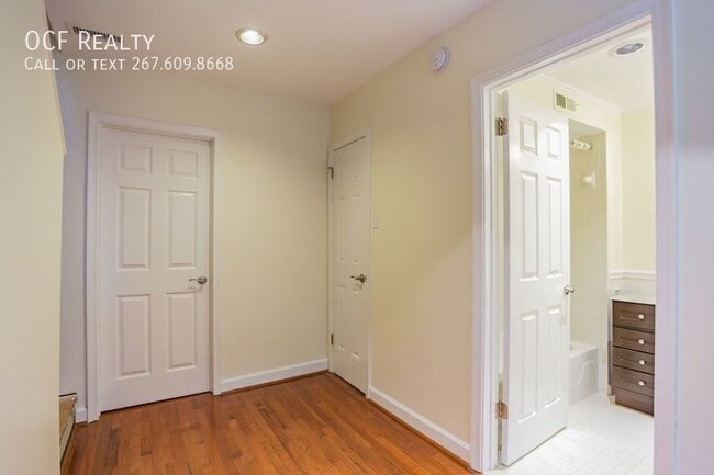 Building Photo - 626 S Clifton St