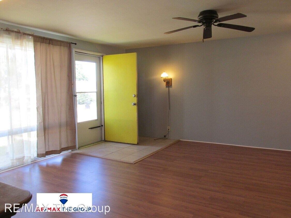 Foto principal - 1 br, 1 bath House - 145 N Nebraska