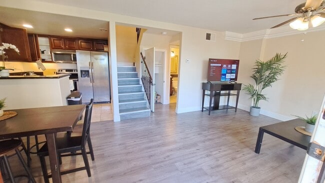 Building Photo - 3965 Nobel Dr