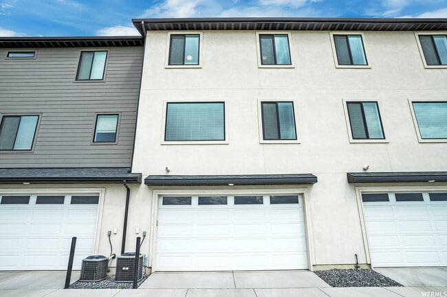 Foto del edificio - 456 Willow Leaf Rd
