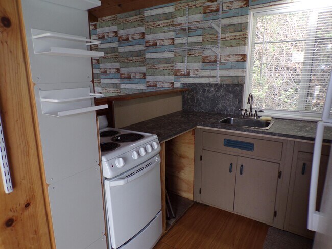 Foto del edificio - 640 82nd Dr