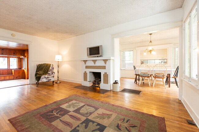 Building Photo - 3464 Perlita Ave
