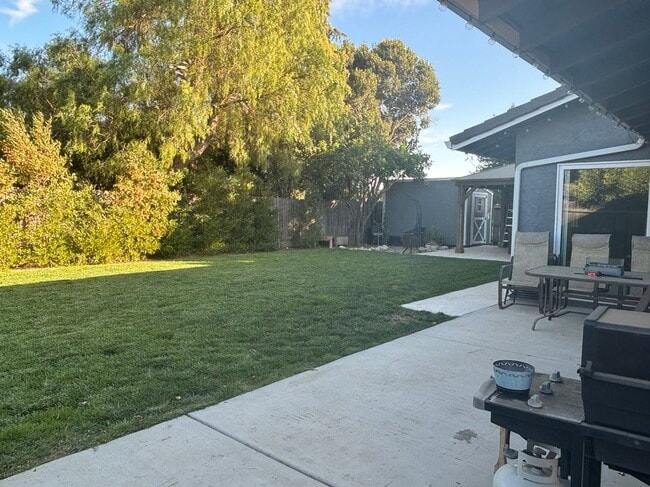 Building Photo - 267 Rio Vista Dr