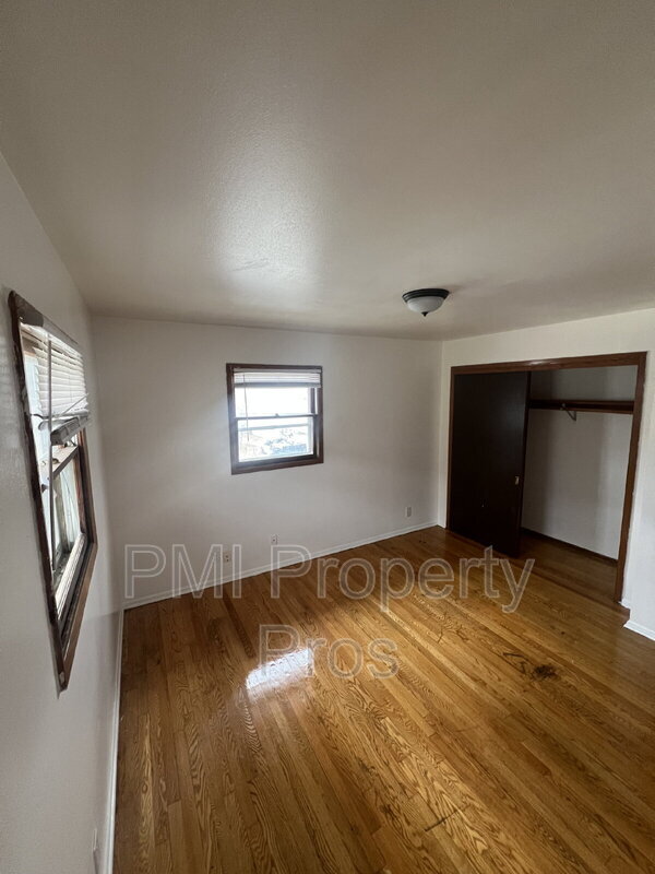 Primary Photo - 5817 N 76th St