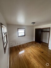 Building Photo - 5817 N 76th St