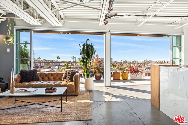 Foto del edificio - 4141 Glencoe Ave