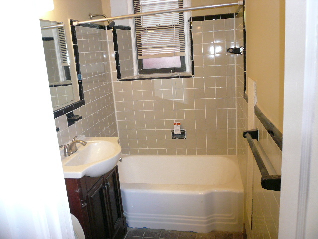 Building Photo - 1064 Beacon St