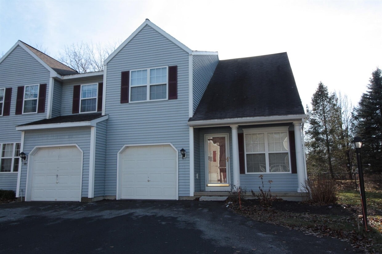 12 Bunker Ln, Niskayuna, NY 12309 Townhome Rentals in Niskayuna NY