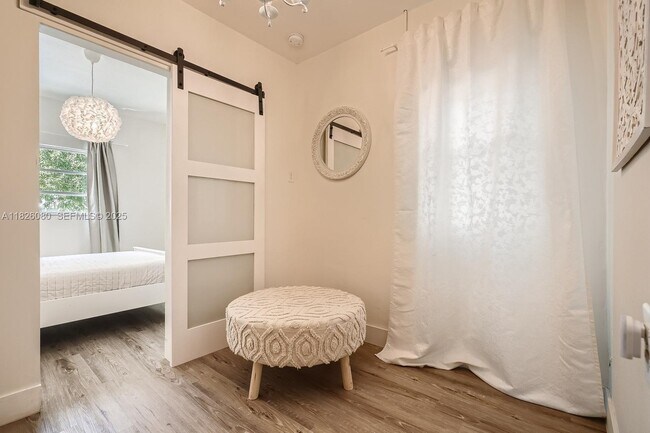 Foto del edificio - 3830 NE 22nd Terrace