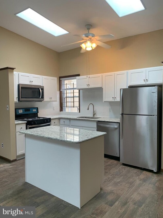 Primary Photo - 1227 N Tatnall St