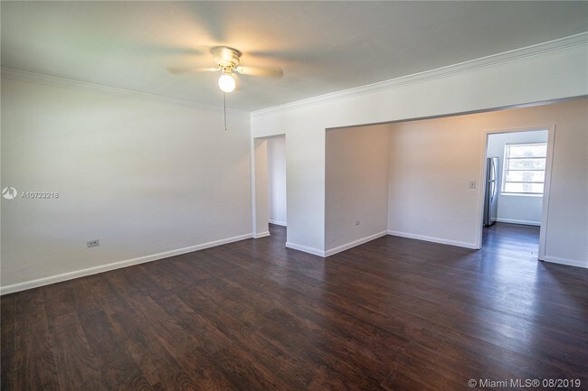 Foto del edificio - 425 NE 82nd St