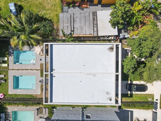 Building Photo - 5125 NW 5th Ave