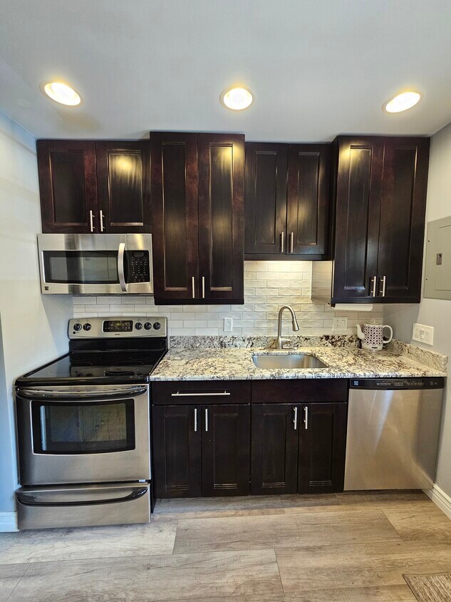 Foto principal - 4073 Spruce Way