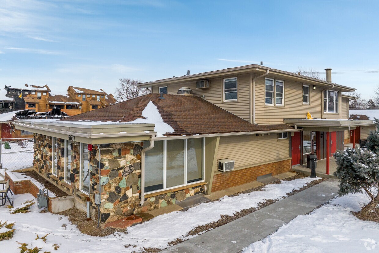 Building Photo - 5637 Lyndale Ave S