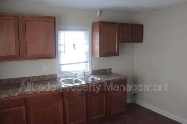 Building Photo - 507 N 31st St
