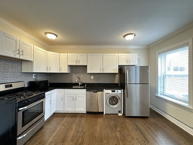 Foto del edificio - 2127 N Dayton St