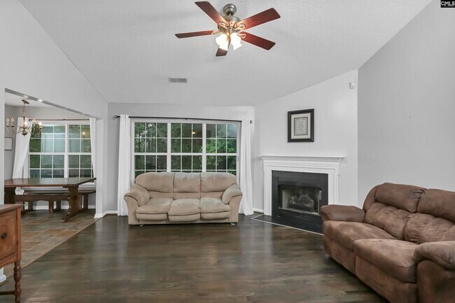 Foto del edificio - 109 Gibson Forest Dr