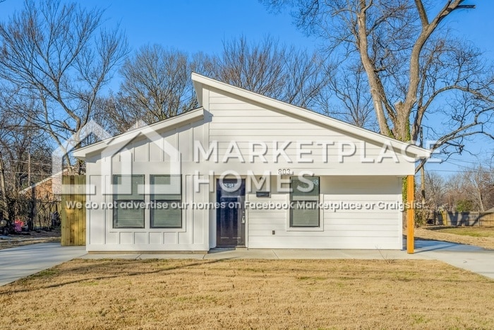 Photo - 803 Goodwyn St