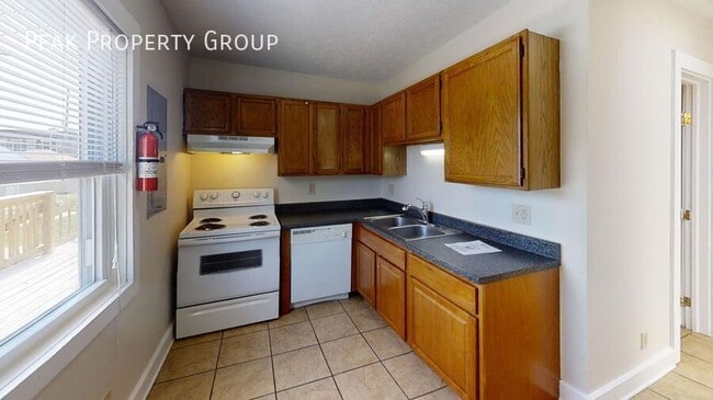 Foto del edificio - 1372 Indianola Ave