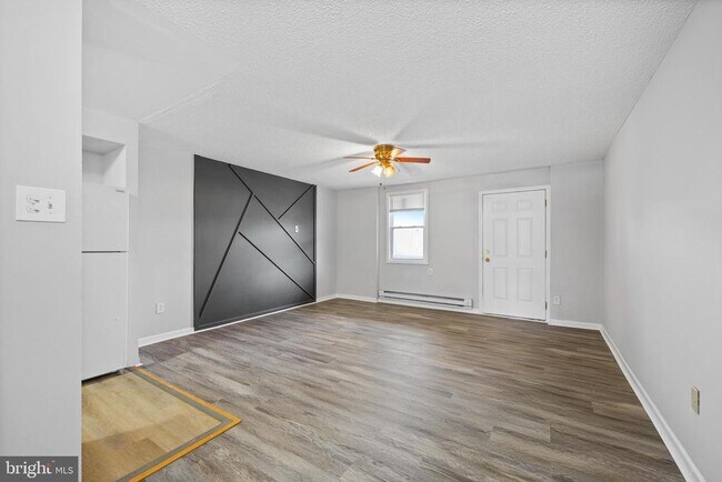 Foto del edificio - 6935 N 15th St
