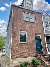 Building Photo - 624 E New York St