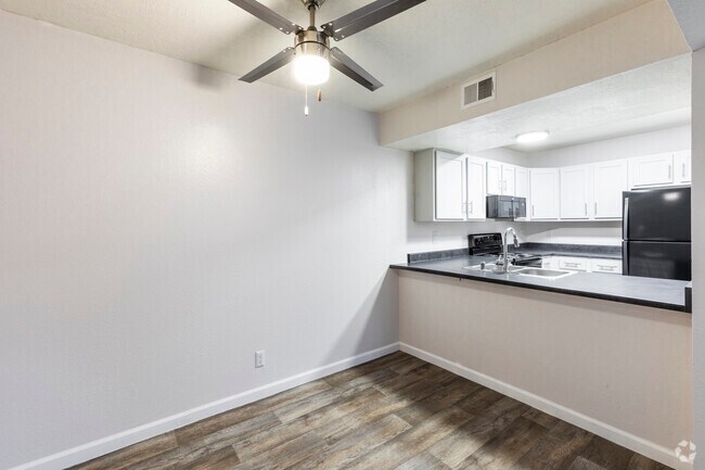 Interior Photo - AYA ABQ