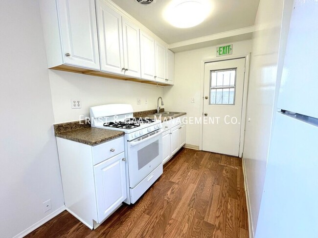Building Photo - 1567 Stanton Pl