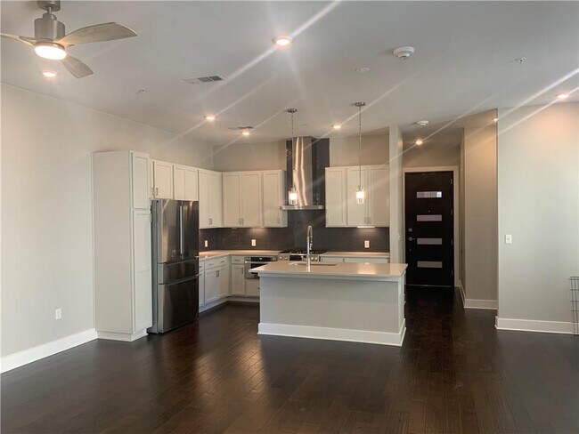 Foto del edificio - 4405 Jackson Ave