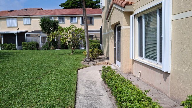 Foto del edificio - 671 Deer Creek Corona Way