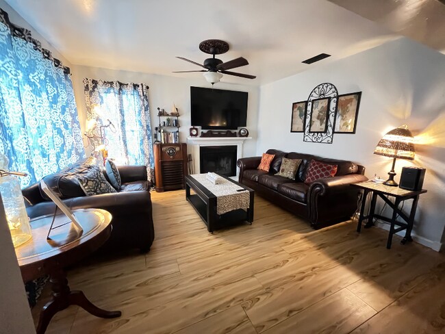 Foto del edificio - 12102 Carriage Ct SE