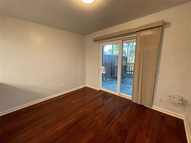Building Photo - 2976 Buttonwood Dr