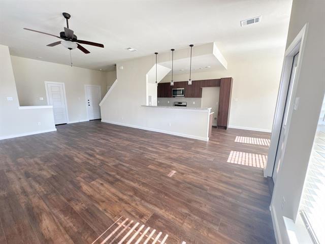 Building Photo - 732 Blackland dr