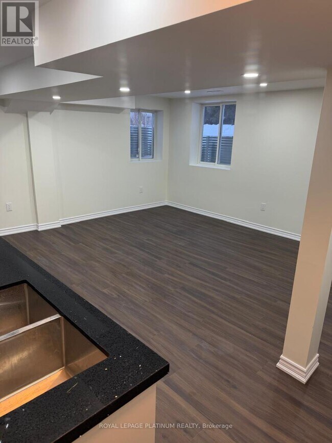 Building Photo - 45 Braemar Dr