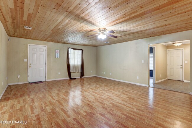 Building Photo - 211 Dorsey Rd