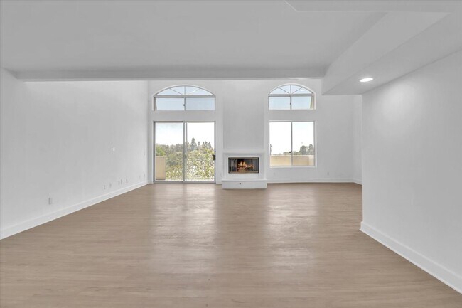 Foto del edificio - 390 S Sepulveda Blvd