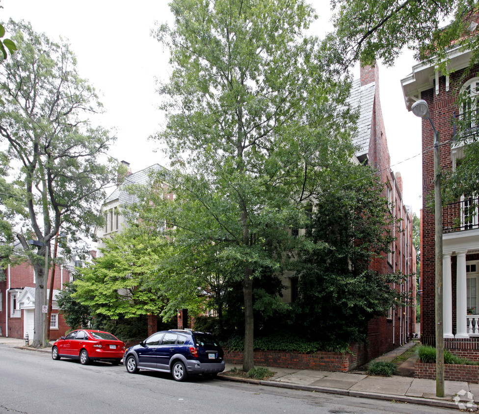 Foto del edificio - 603-605 N Davis Ave