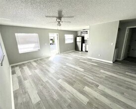 Building Photo - 1458 40th Ave