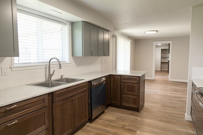 Building Photo - 1366 Arata Way