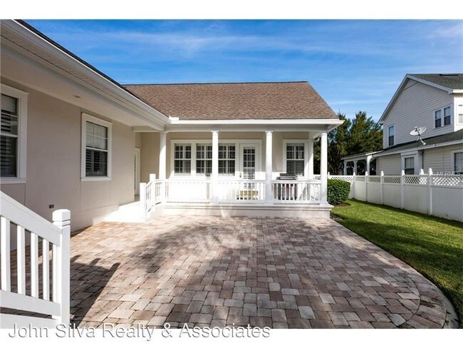 Building Photo - 914 Spring Park Loop