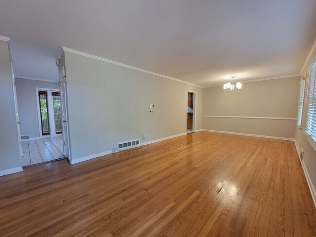 Foto del edificio - Got a Lot of Furniture - We Got a Lot of House - I am in LOVE with this Property!