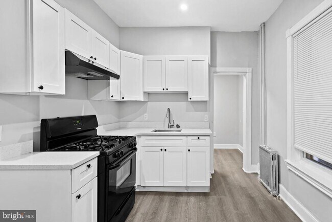 Foto del edificio - 3027 N Front St