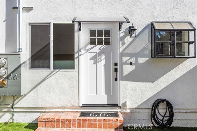 Building Photo - 21209 De La Guerra St