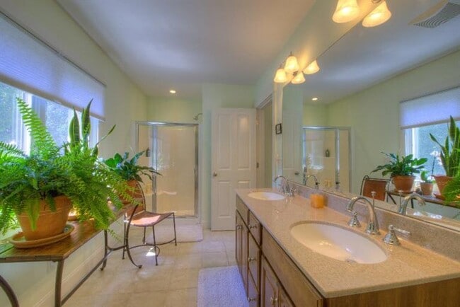 Foto del edificio - 9 Aspen Rd